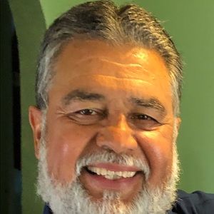 Meet your Posher, Efrain